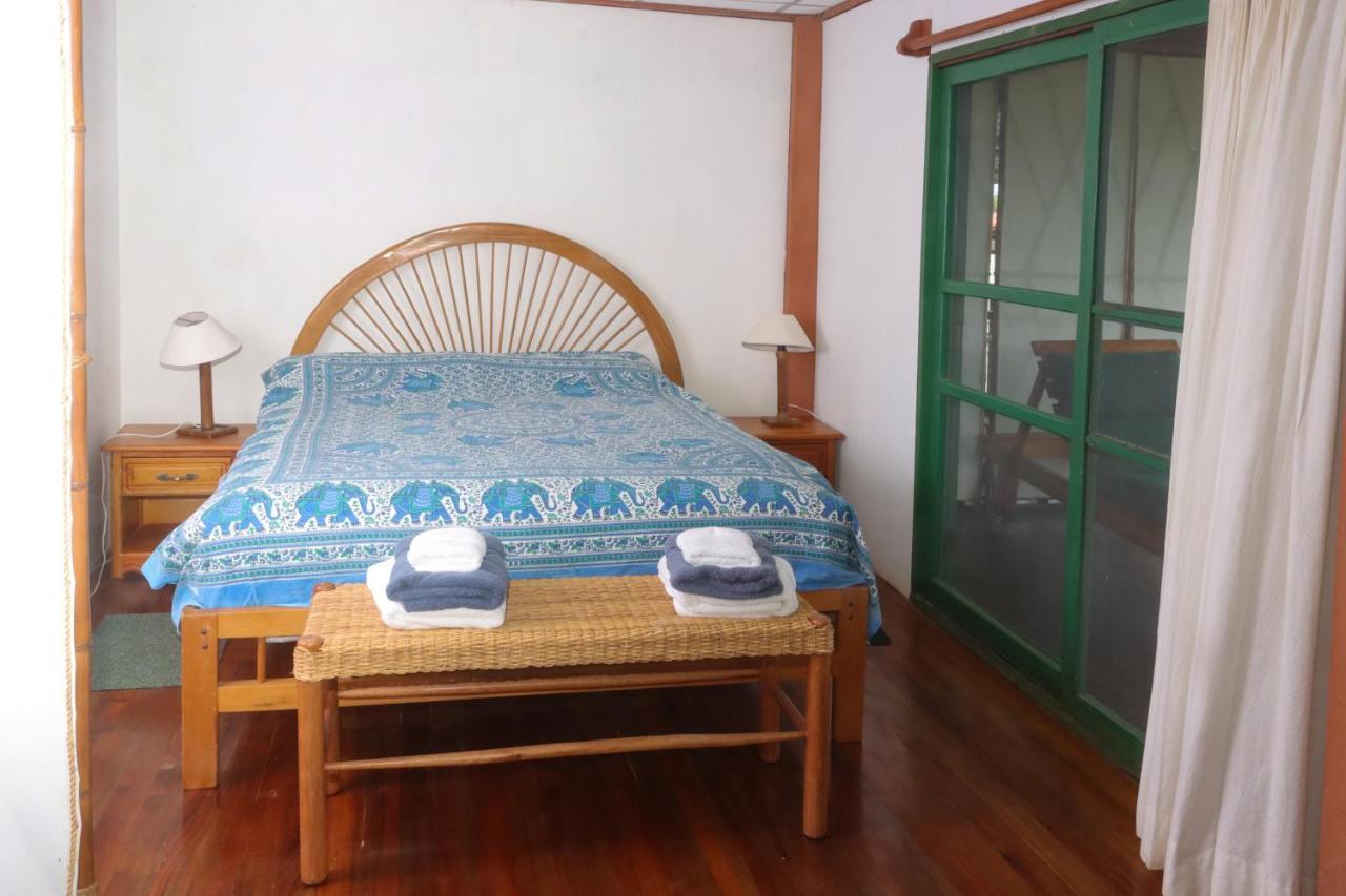 Galapagos Chalet Puerto Ayora  Exterior photo
