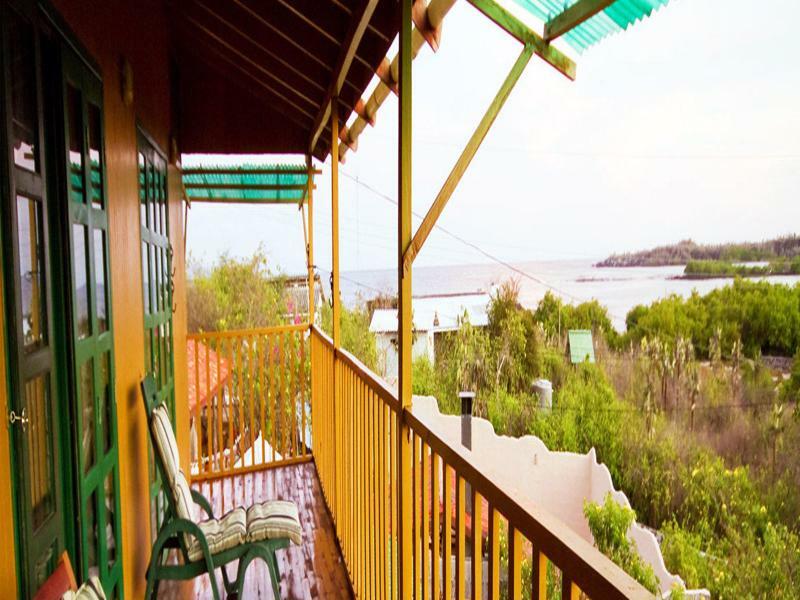 Galapagos Chalet Puerto Ayora  Exterior photo